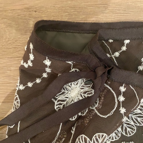 MSSP floral appliqué overlay skirt size M - Picture 4 of 10